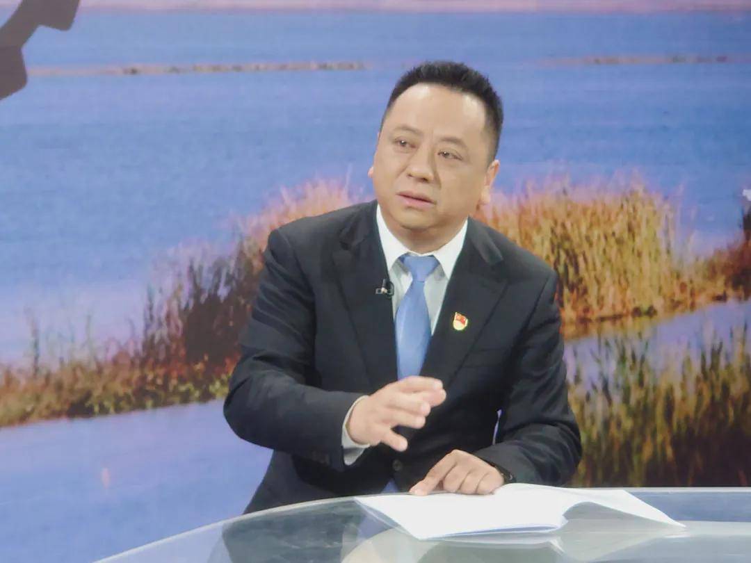 云南省审计厅厅长 谢健本期《金色热线追踪》,我们邀请到了龙港村村民