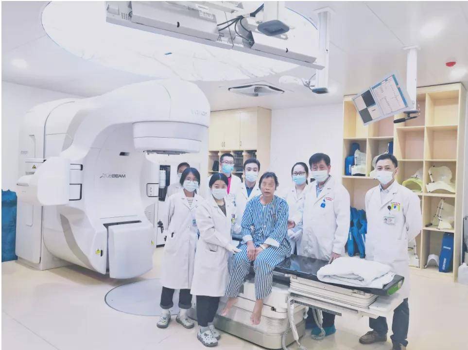 包含擅長：腫瘤診斷及治療、逆向適形調(diào)整放療、三維適形放療和術(shù)中大劑量放療。號販子掛號方式-疫情地區(qū)不方便進京的患者可提供代診服務(wù)的詞條
