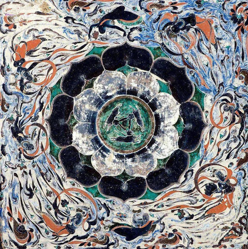 艺术宝库莫高窟中的三兔共耳图