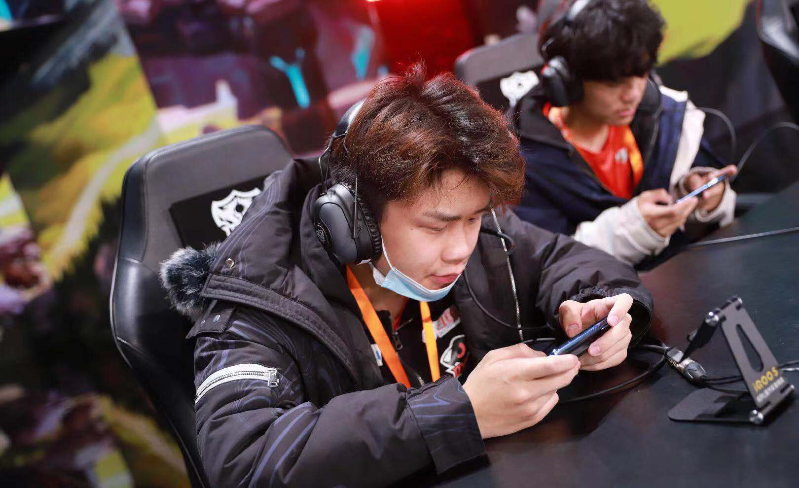 小义在秋季赛大丰收,拿下了秋季赛常规赛最佳选手的