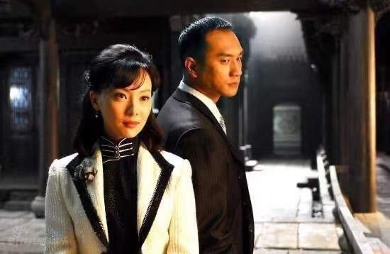 懂得"低头"的女人,都不会活得太差,张爱玲《倾城之恋》太透彻_黄逸