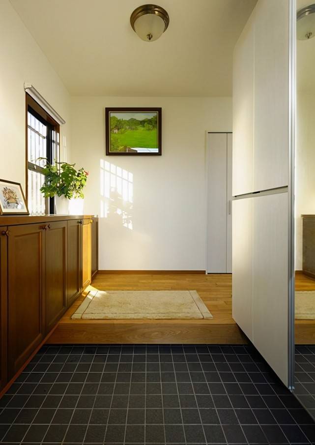 为何日本人家里玄关装下沉式的?听完专家一解释,原来好处这么多