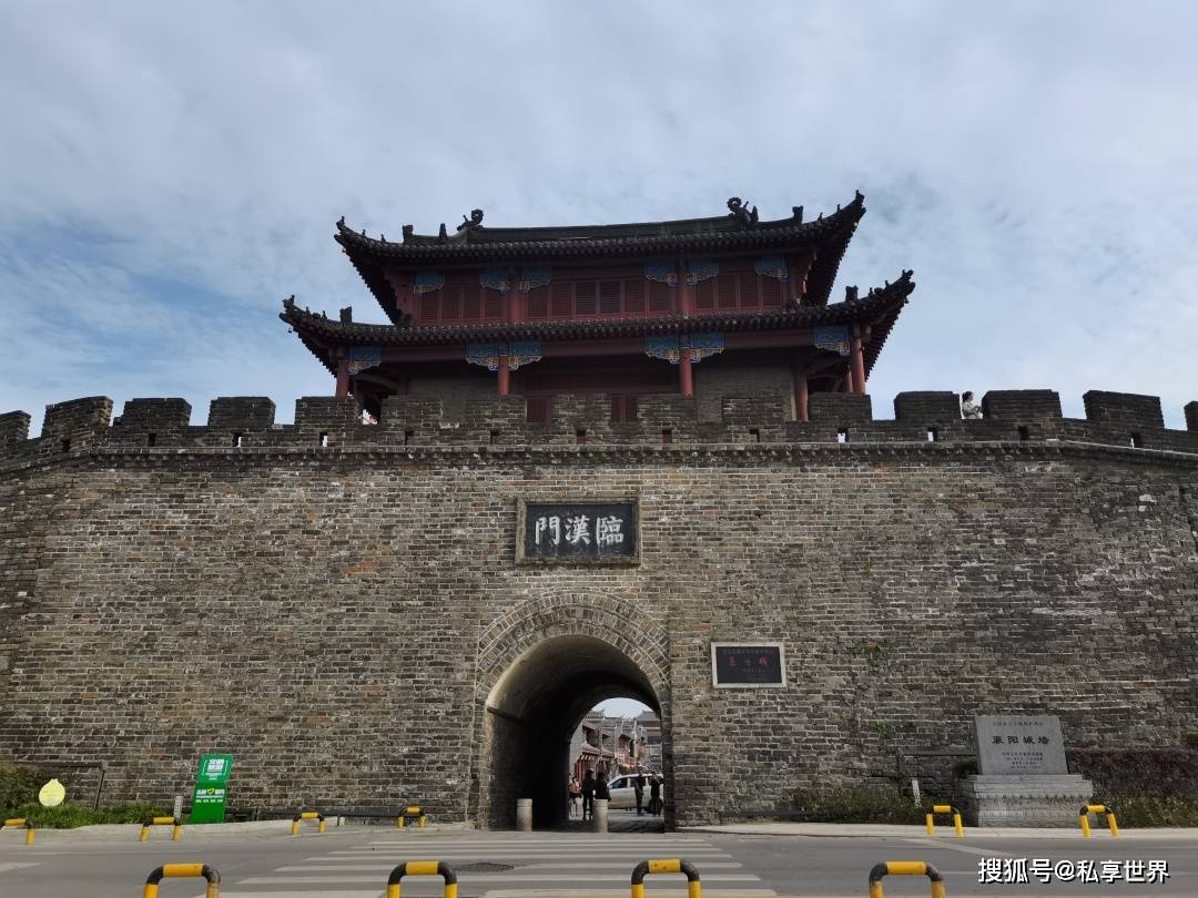 中国最大唐朝古城,花16亿只为一部电影,如今成不夜城媲美故宫