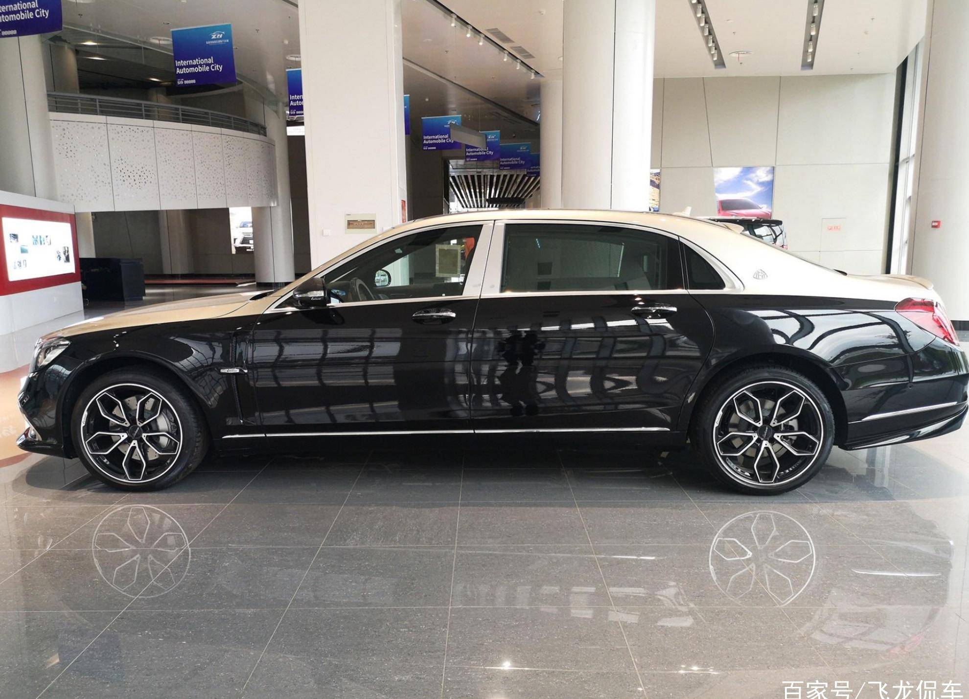 lorinser ls85总能带给人强大的气场,首选,它外观采用了香槟色和黑色