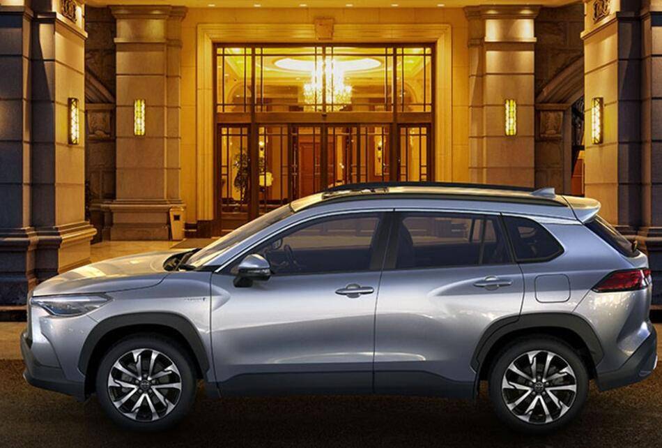 卡罗拉版suv亮相,油耗5.4l,关键颜值不输荣放