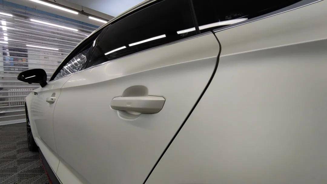 沈阳汽车改色,奥迪a5改色陶瓷白,白如凝脂,典雅时尚