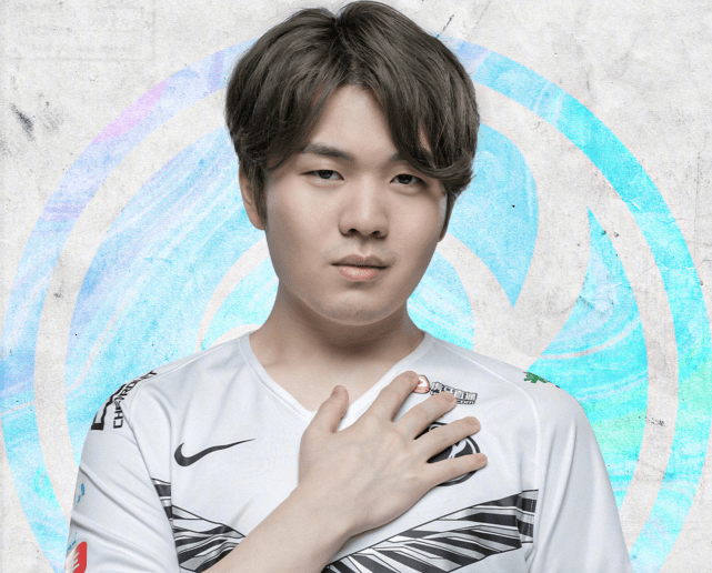 原创lpl效力最久的外援:rookie六年变化有点大,越来越帅了