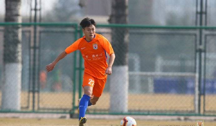 鲁能左边卫又添新人,20岁小将练级归来,将来有望成"新王超"