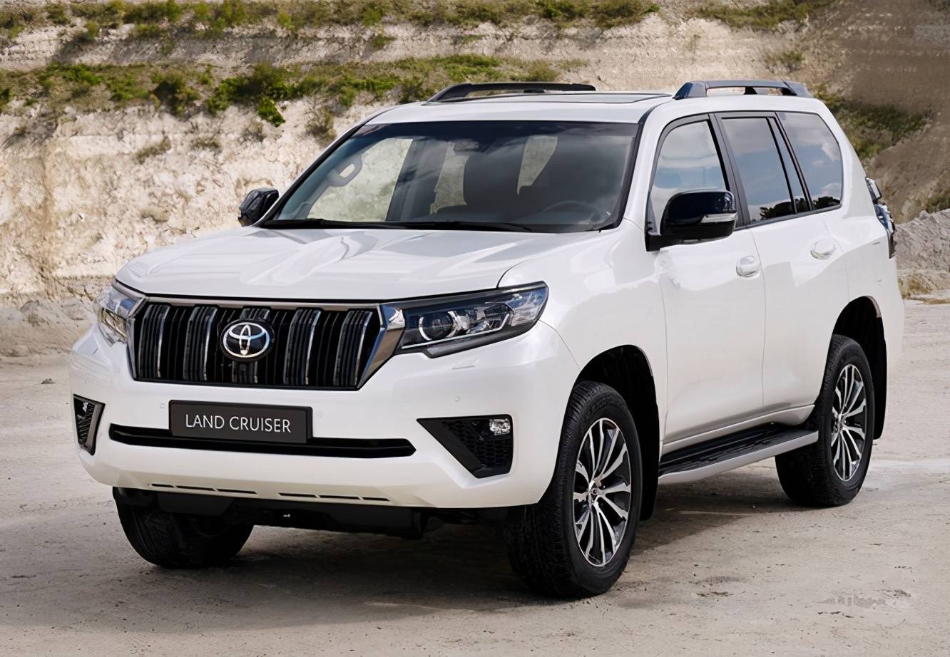 全新一代丰田霸道取消v6主打25l混动这是要退出越野圈