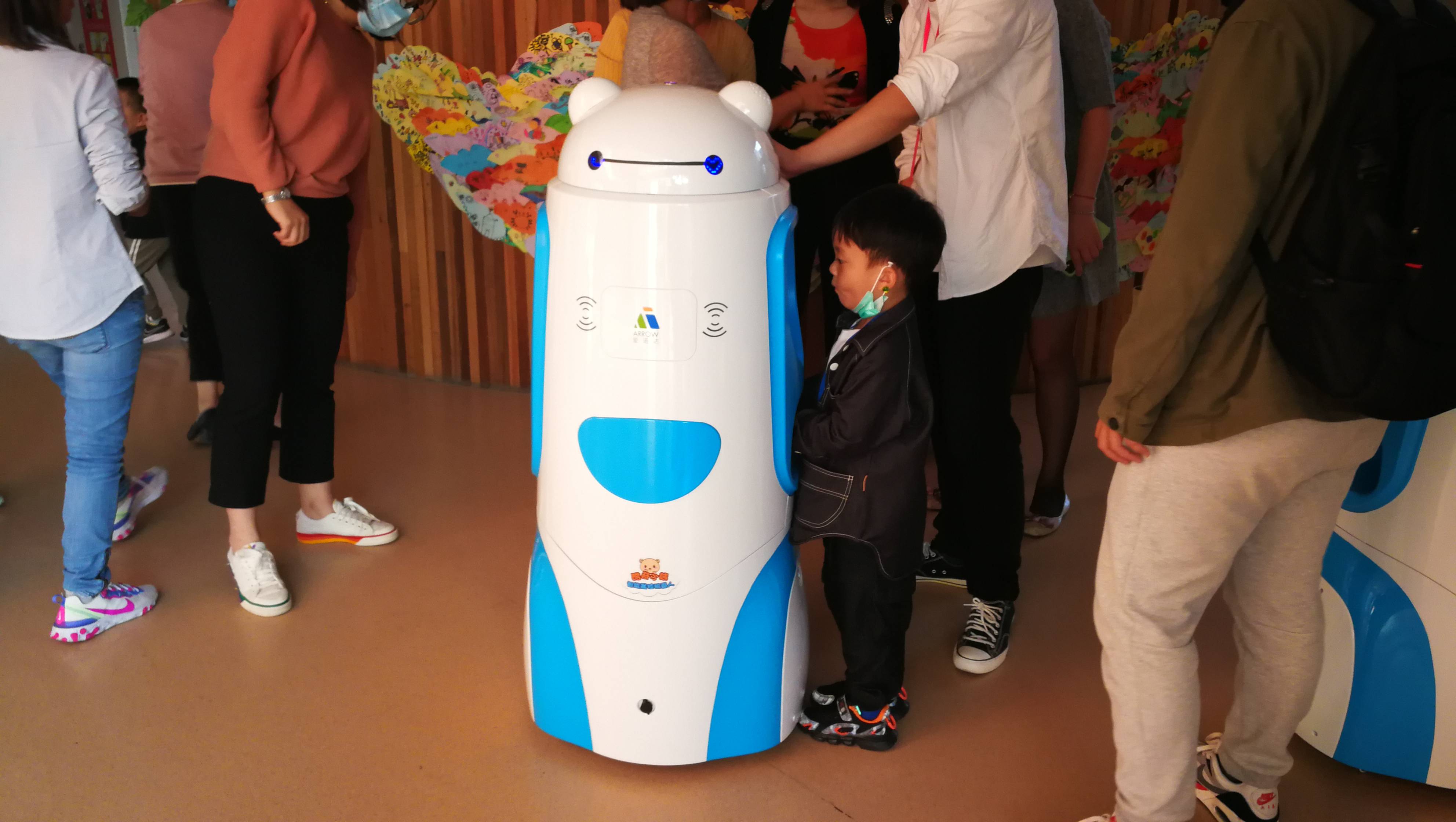 幼儿园晨检机器人