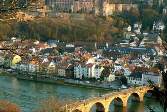 德国最受欢迎古城：有800年历史，结合世界著名的三种建筑风格