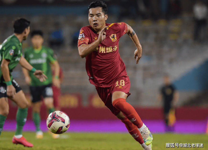 近日,有成都媒体曝光,贵州恒丰中场大将闵俊麟已跟随成都兴城试训,他