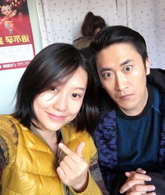 她是《乡村爱情》中的"受气包"刘英,没想到老公是"二狗子"_蒋依衫