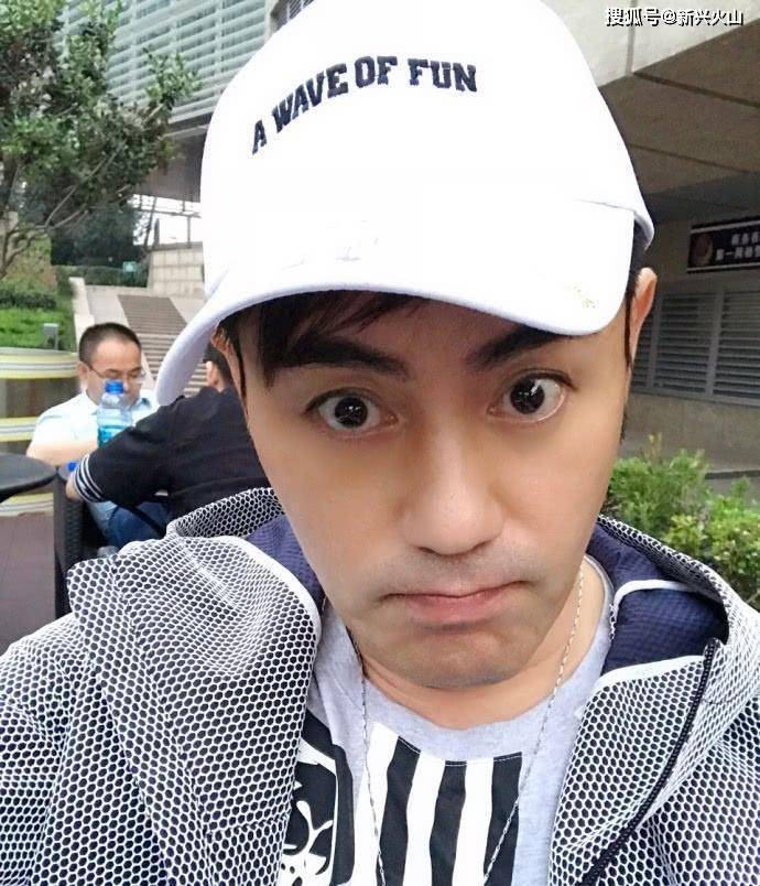 还记得还珠格格的蒙丹哥吗?