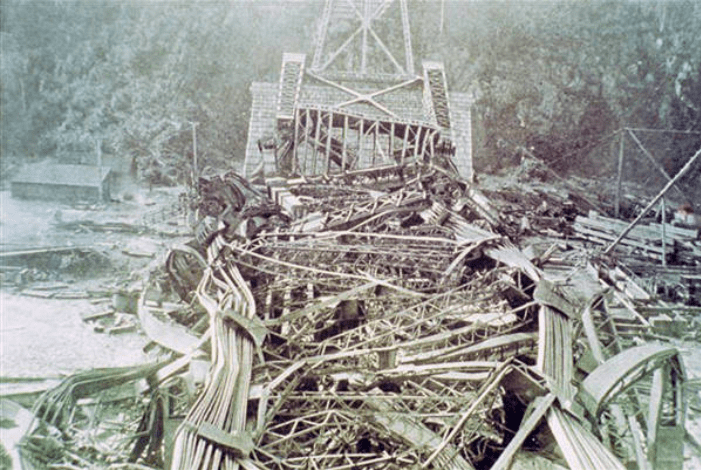 2万吨钢筋从天而降，大桥通车前1小时意外断裂，75人被夺走生命