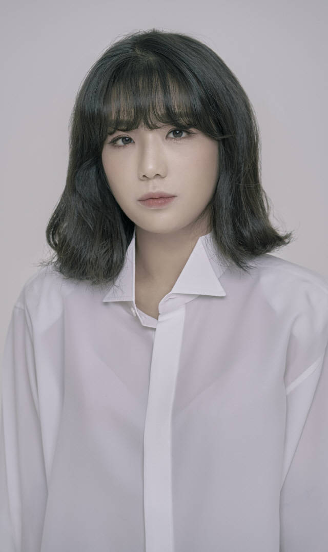 安艺恩的单曲《proust》9日通过各大音源网站公开