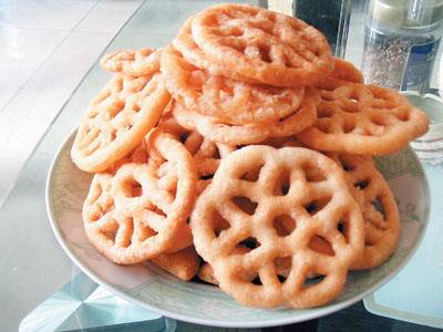 两广一带的过年特色糖环色泽金黄香甜诱人