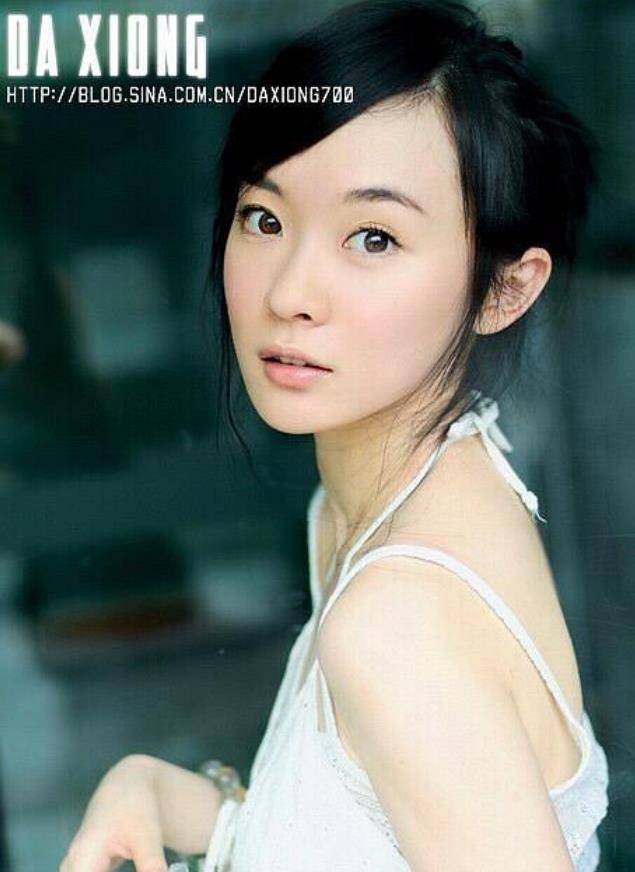 霍思燕年轻时候的照片真的是太美了,那时候的她可以说得上是校花级别