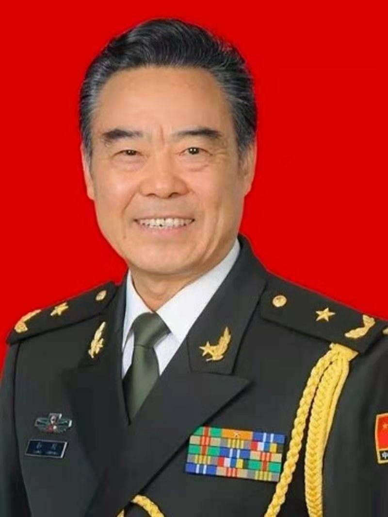 焦点| 杨闯将军为华夏人物网题字