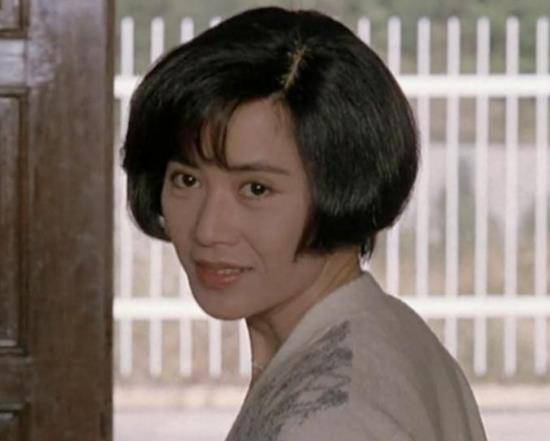 她帮刘德华还债4000万,晚年被子女败光家产,华仔:我养她一辈子_叶德娴