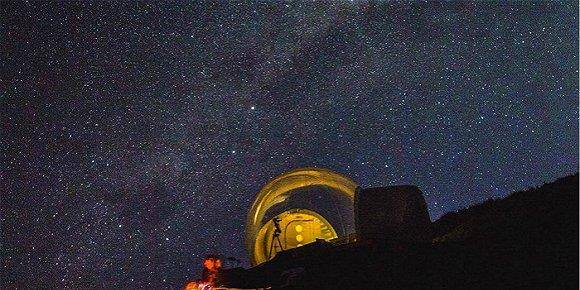 要如何一览无余的观赏星空，澳大利亚哦这个泡泡帐篷做到了