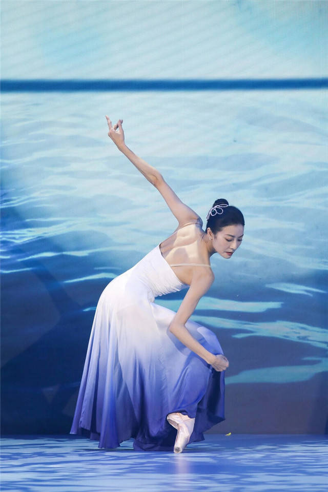 谭元元华人芭蕾舞之光她的蜕变与三个男人有关