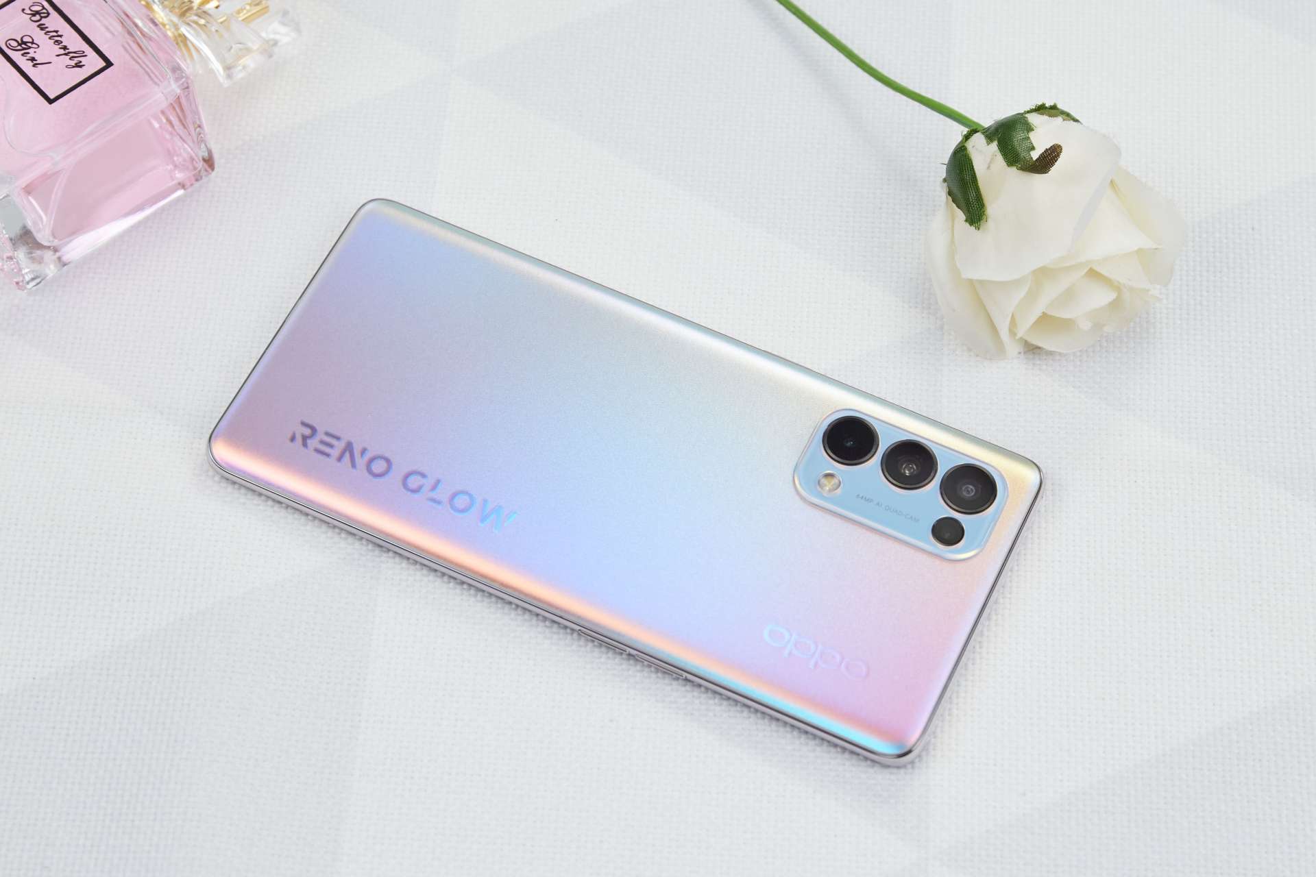解读oppo reno5系列美学理念,斩获设计大奖不是偶然