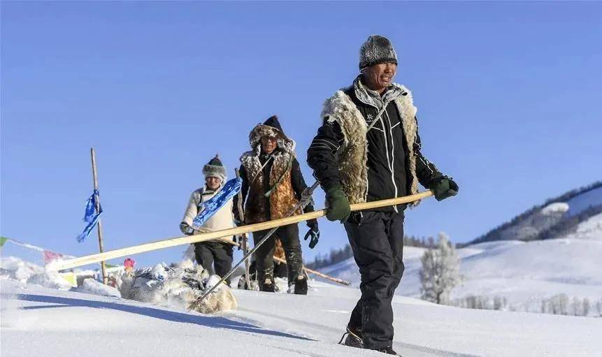 2015年 在国际古老滑雪文化交流研讨会上 来自各国的滑雪历史研究专家