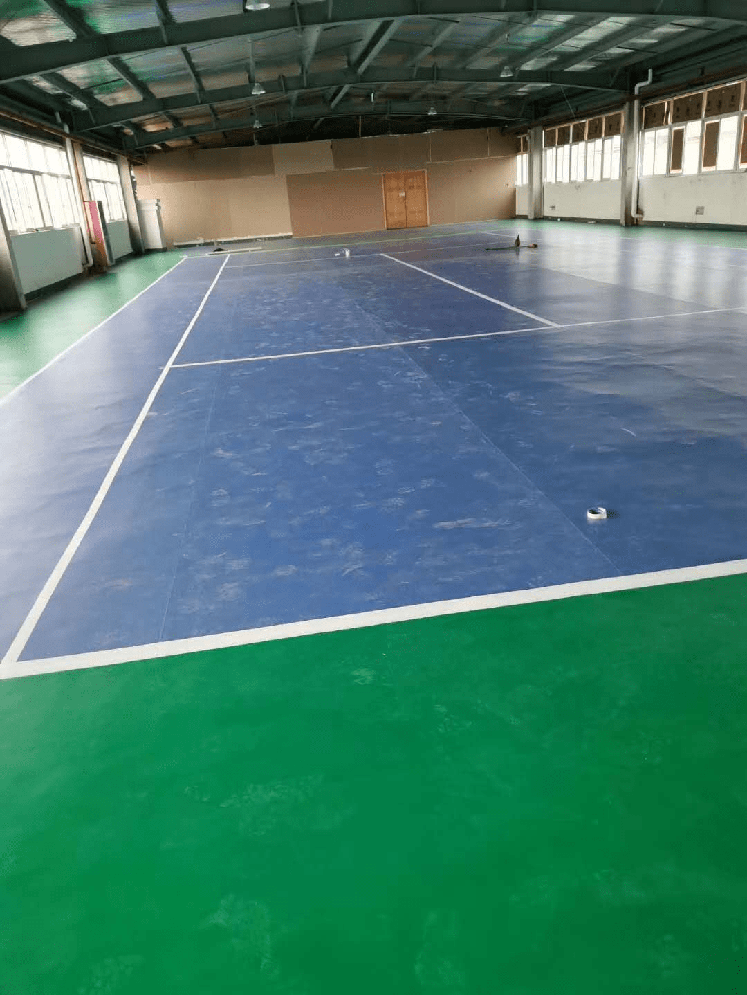 室内硅pu网球场完工
