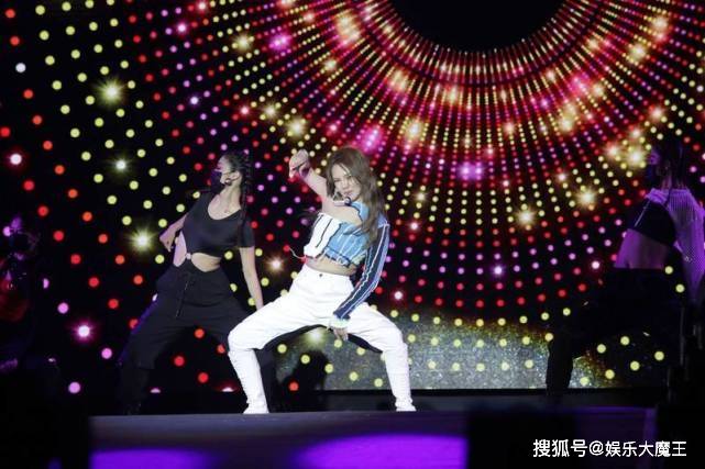 少女时代孝渊霸气否认目睹吸毒:不说出来以为老娘好欺负,不愧是女帝的