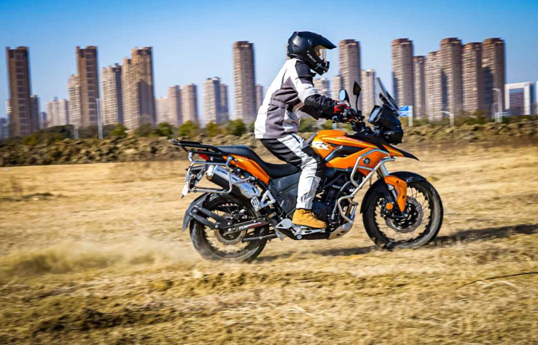 21款赛科龙rx3s静态测评298万性价比超高更专业的多功能休旅车