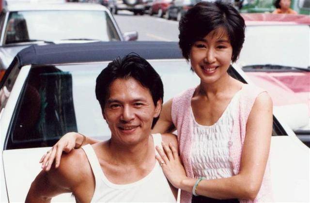 62岁李碧莲罕现身复出表演劈腿惹心酸曾为爱息影遭背叛