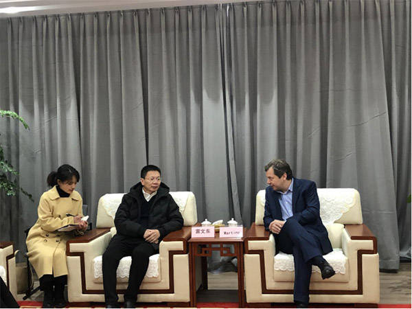温州市外事办雷文东主任一行调研奔腾激光