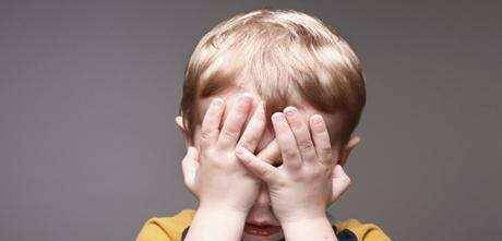 怕虫子,怕有怪物……新生儿一出生就会害怕某些声音,6个多月的婴儿会