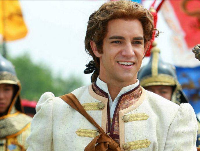 还记得《新还珠格格》里的洋人班杰