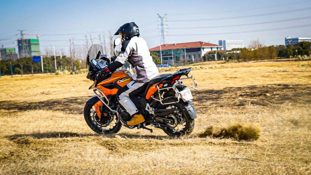 胖虎测评升级后的21款赛科龙rx3s:专业休旅就是这个范儿!_手机搜狐网