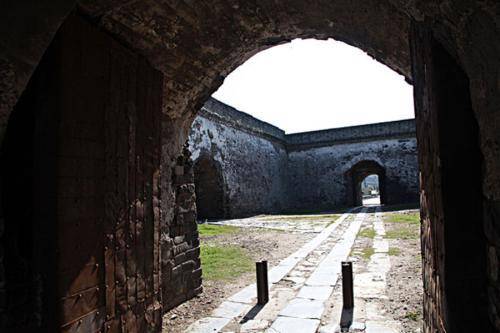 中国最完整一座古代城池防御建筑，国家级文物，湖北省襄阳古城墙