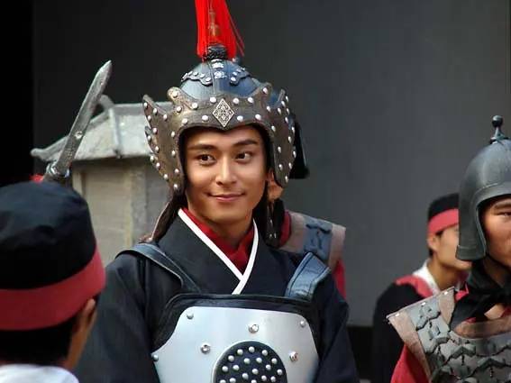 明明男二貌美如花,却偏要跟男主死磕_佟金玉