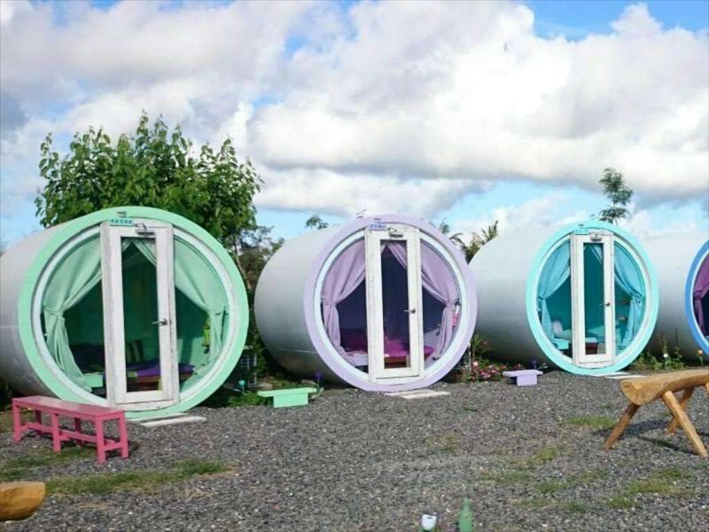 11平米的房子香港水管房解困境敢不敢住水管过人生