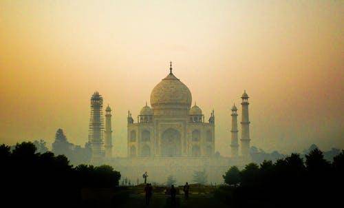 为钱折腰？印度旅游部称将努力吸引更多中国游客，配备中文导游
