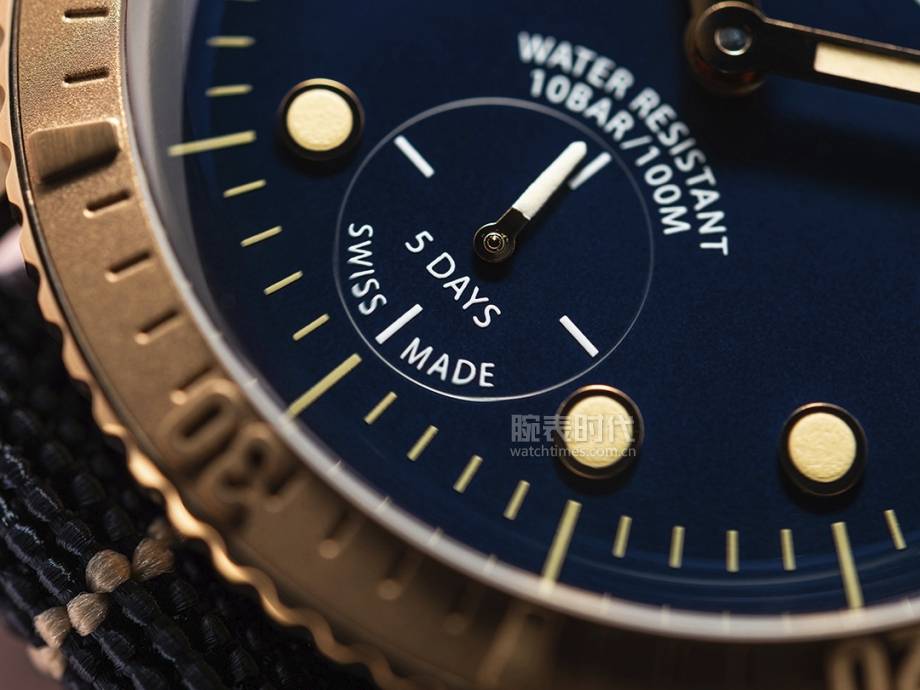 豪利时第一枚自产机芯青铜腕表，比帝舵便宜2000多