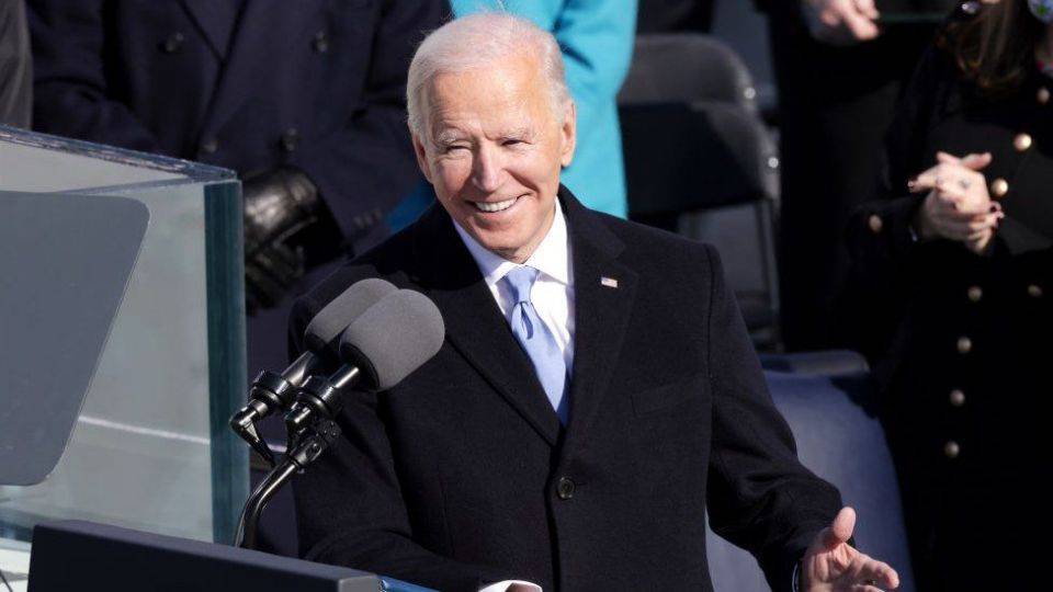 拜登正式宣誓就职 承诺将成为"所有美国人的总统"