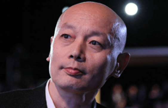 但其实他的实力很强,他所出演的作品大都是经典,像《大撒把》,《活着