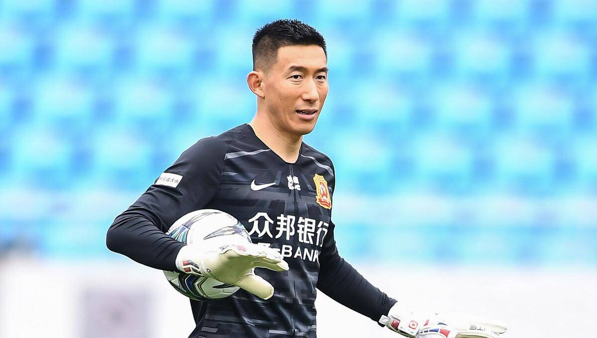 官宣多名强援正式加盟武汉卓尔未来将让李霄鹏如虎添翼