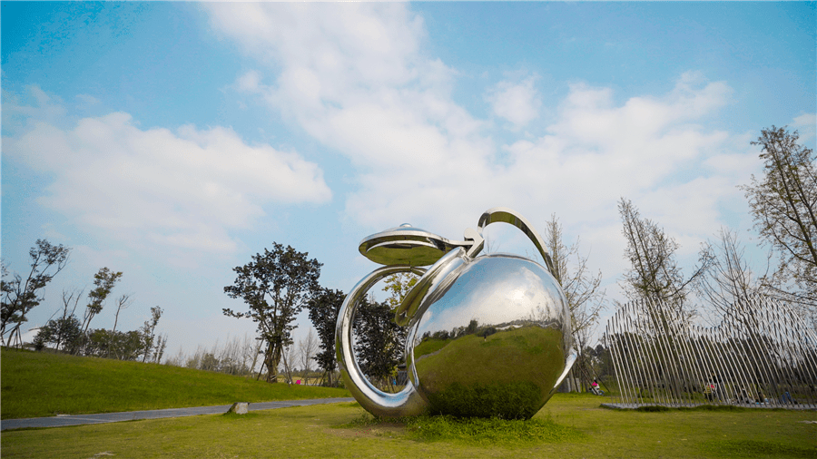 他们找到"藏"在成都的"国际友人"啦!_雕塑