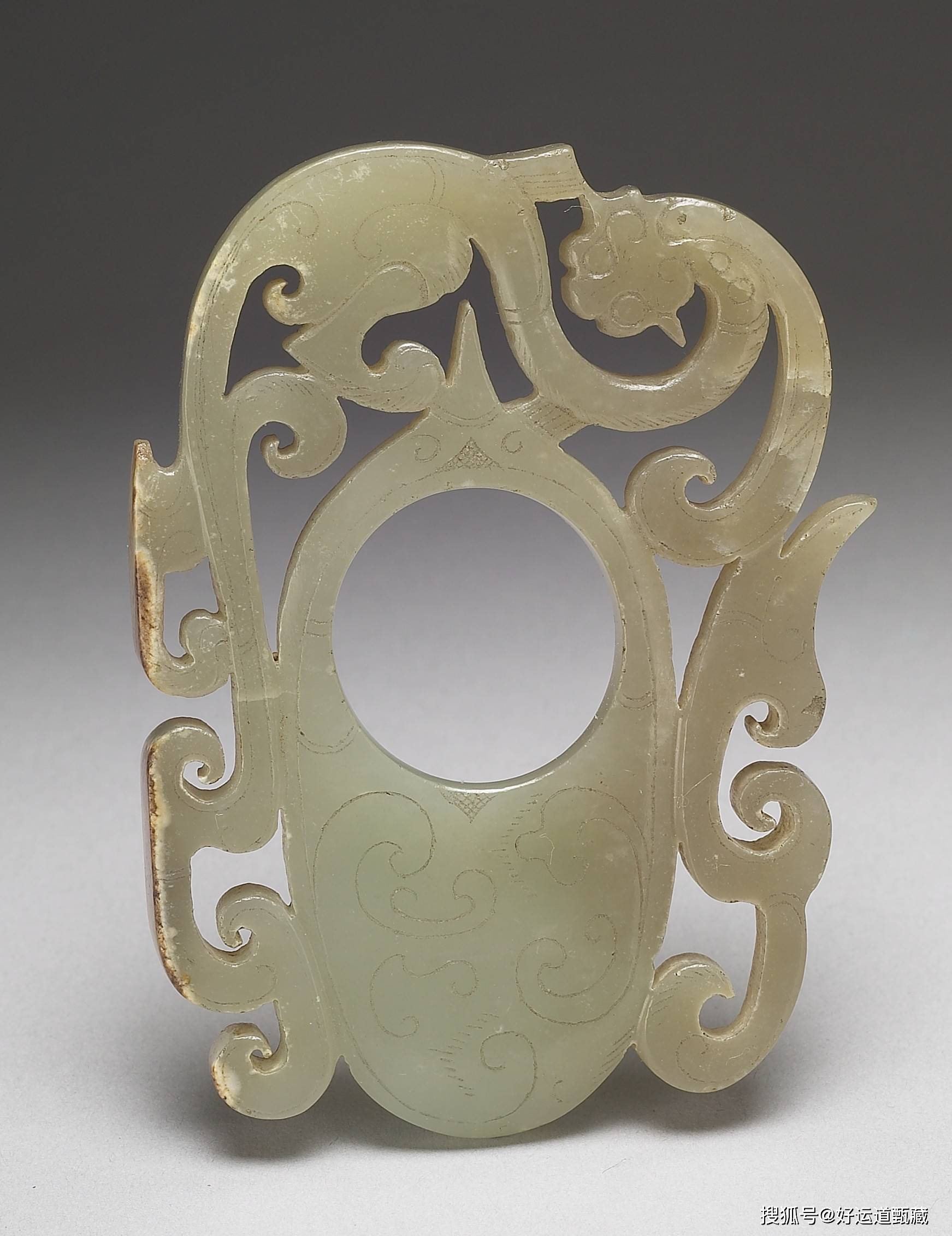 玉韘—从骑射之具演变为玉佩和炫富的扳指