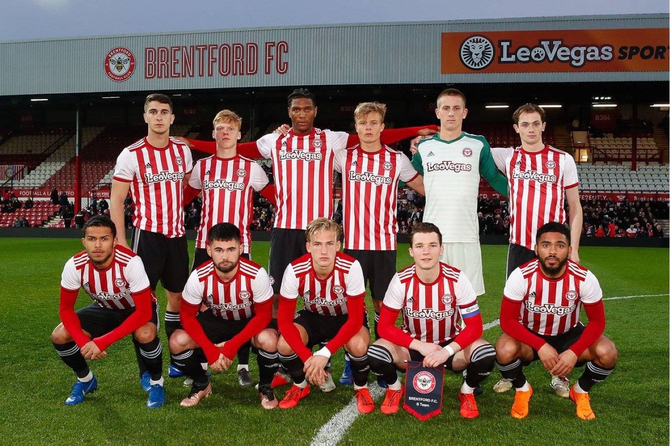 【英足总杯】布伦特福德vs莱切斯特城,莱切斯特城胜券在握