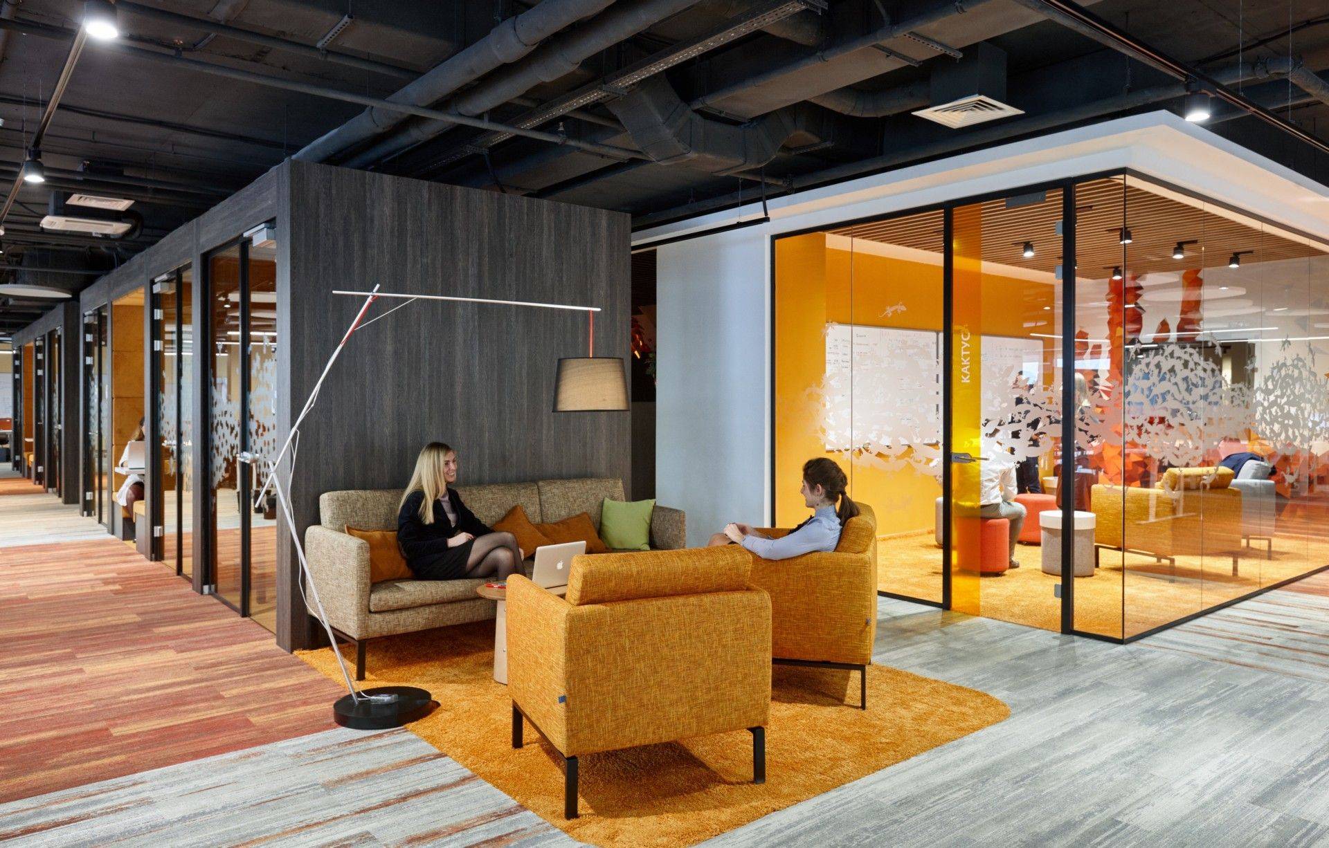 轻松易筑|8种办公室隔断,隔而不断的空间改造大师