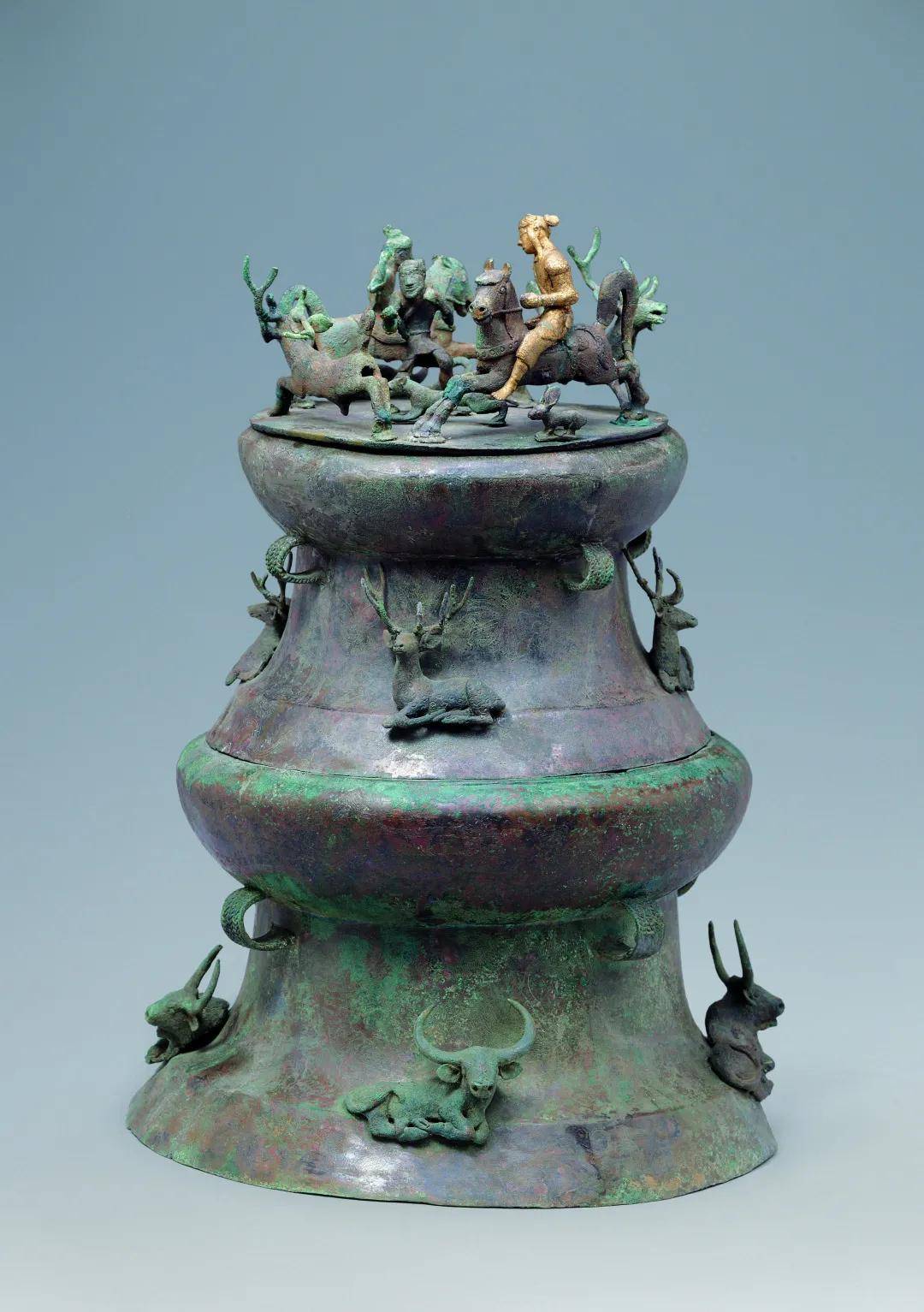 西汉 叠鼓形狩猎场面铜贮贝器