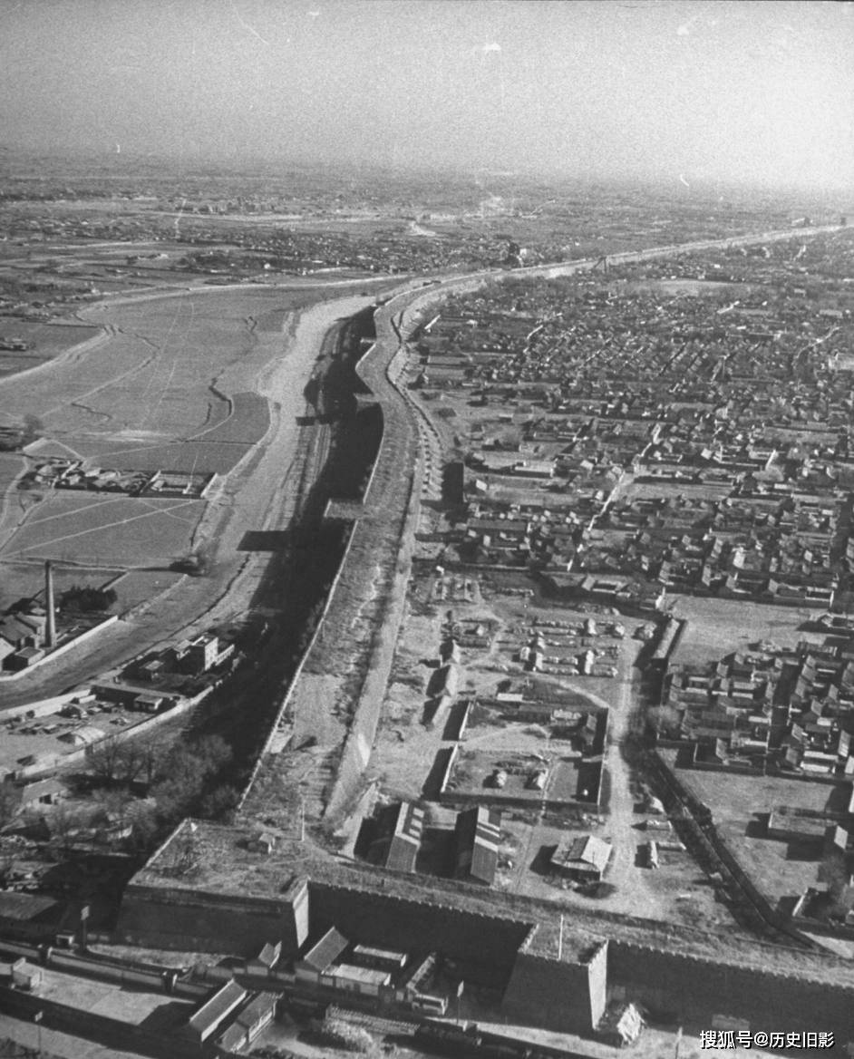 民国时期北京鸟瞰照还没拆的北京城墙与俯瞰皇城